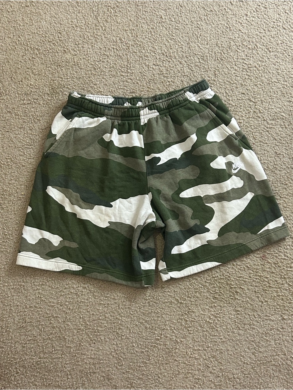Nike Sportswear Club Fleece Shorts Men’s XL  Green Black Camo Drawstring CJ9931